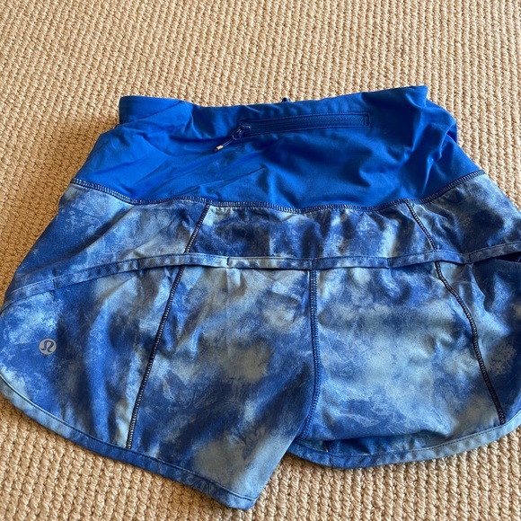 Lulu lemon size 6 high wasted shorts